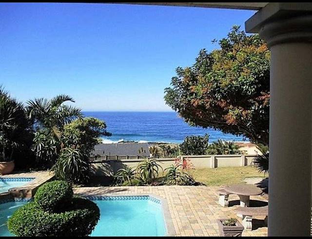 12 BEDROOM HOUSE FOR SALE IN MANABA BEACH